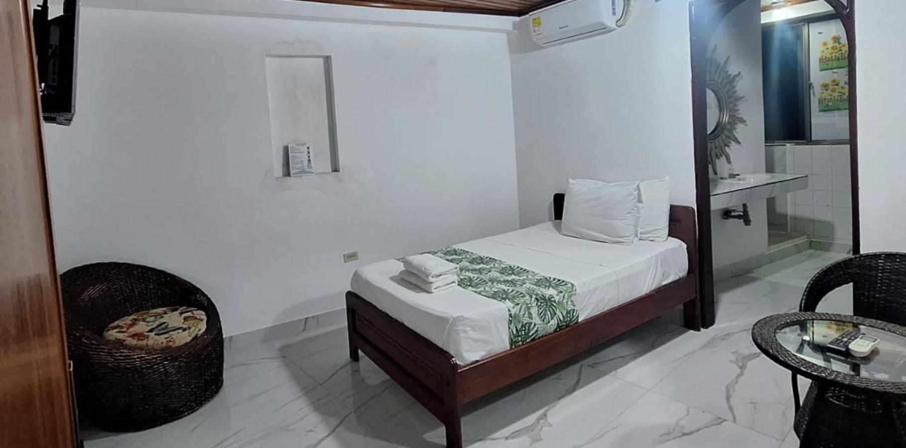 Hotel Yurupary Amazonas Летісія Екстер'єр фото